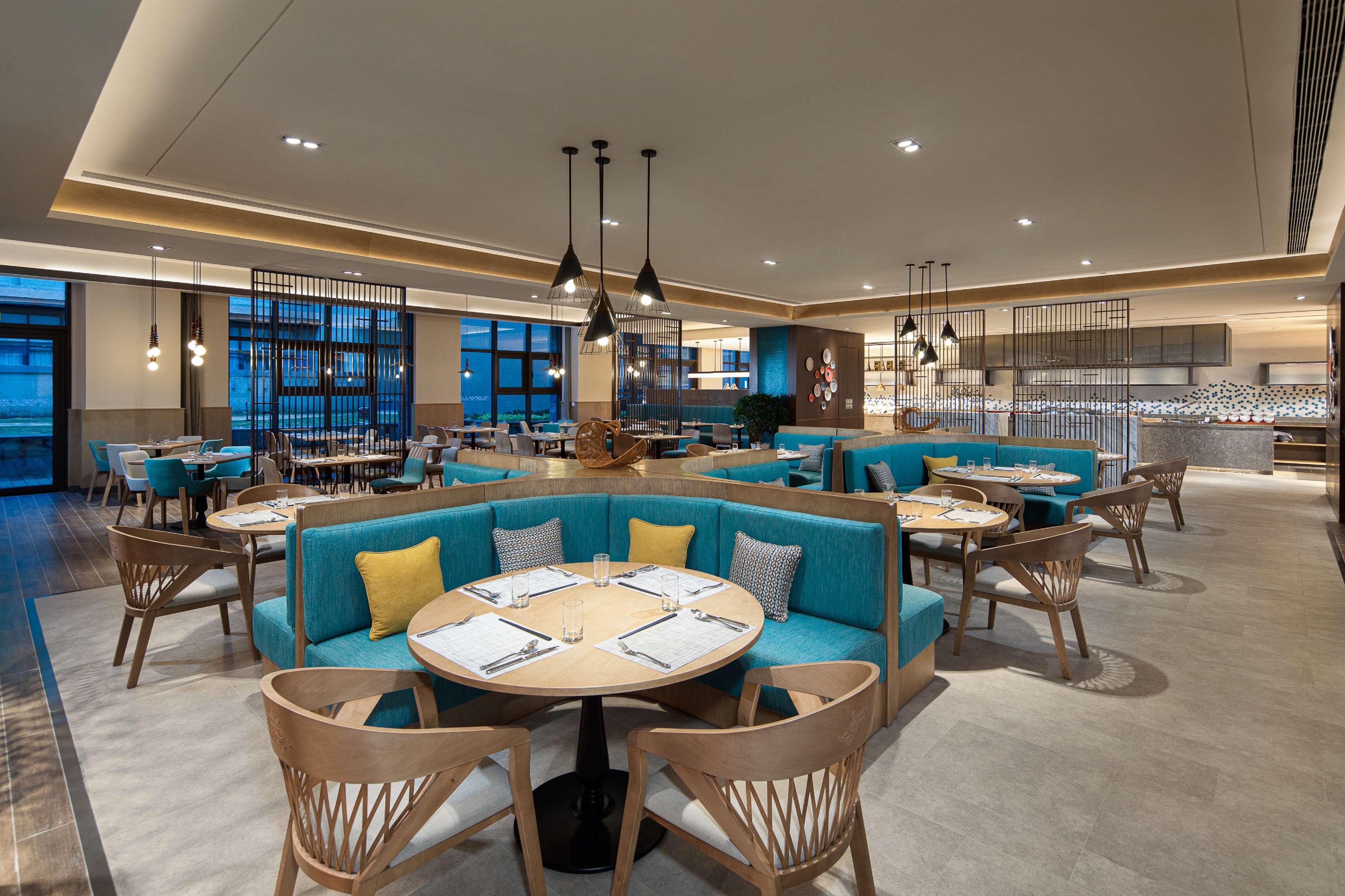 Hilton Jiuzhaigou Resort Zhangzha Town Ngoại thất bức ảnh