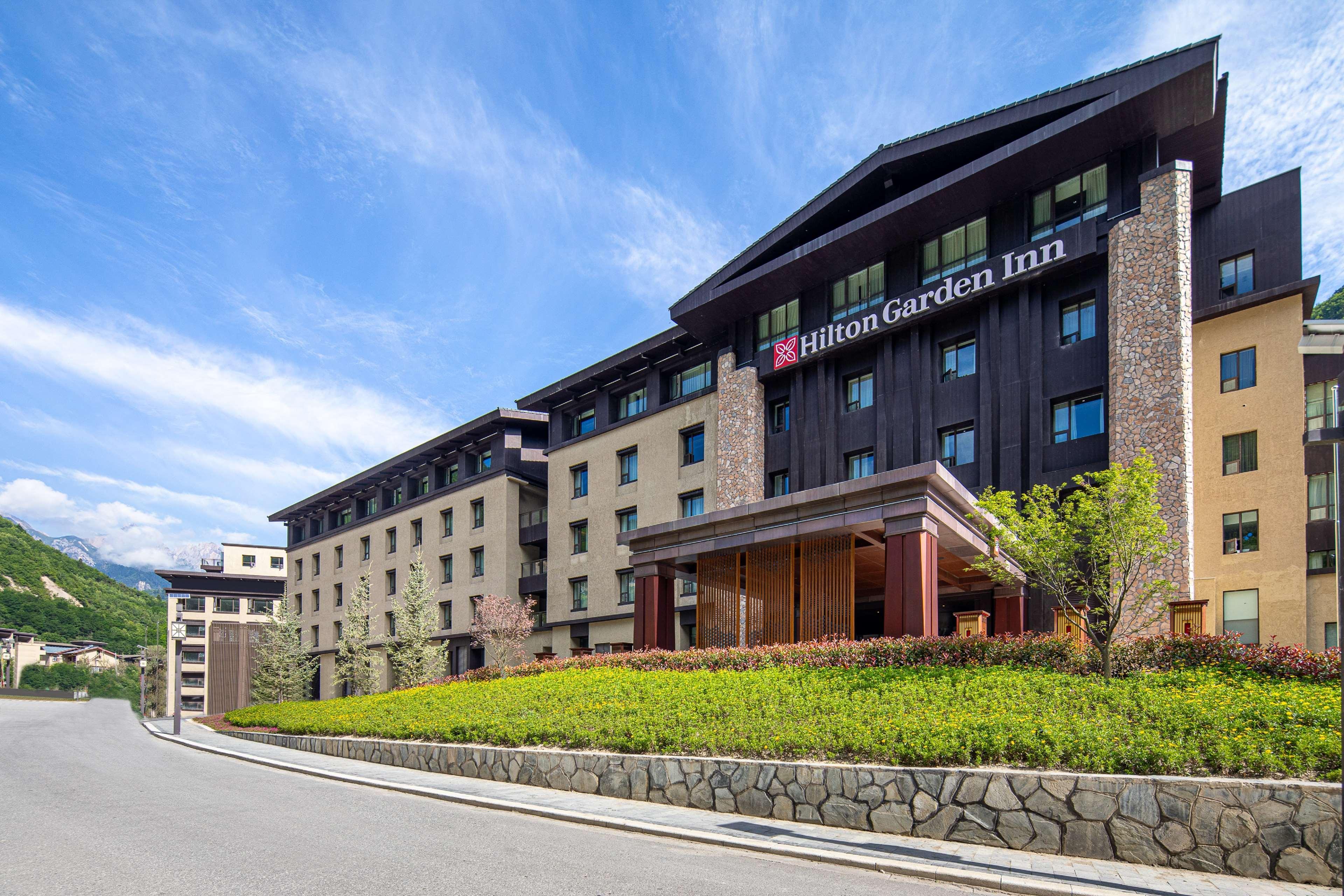 Hilton Jiuzhaigou Resort Zhangzha Town Ngoại thất bức ảnh